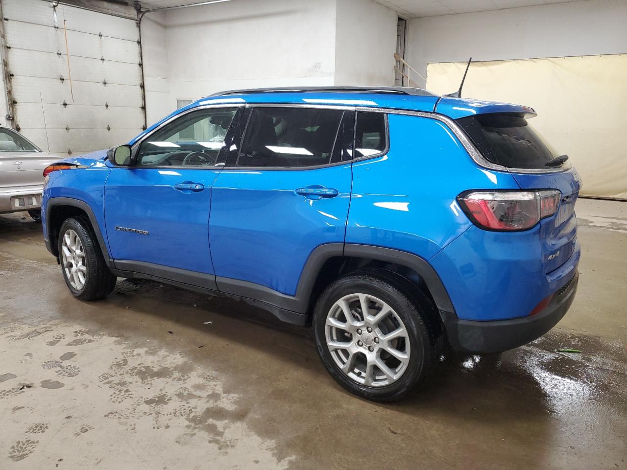 2022 JEEP COMPASS LATITUDE LUX photo 3