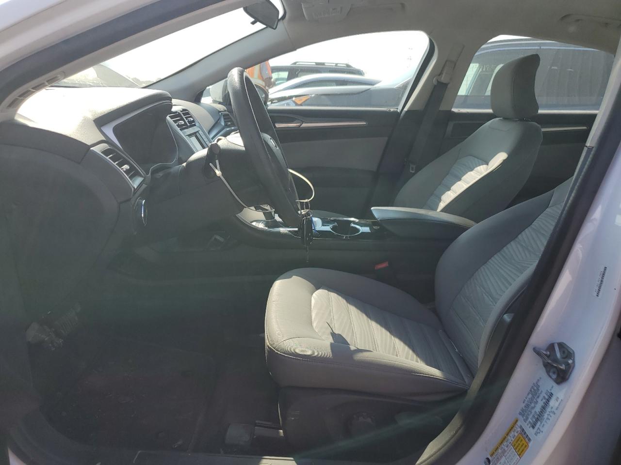 2016 FORD FUSION S photo 19