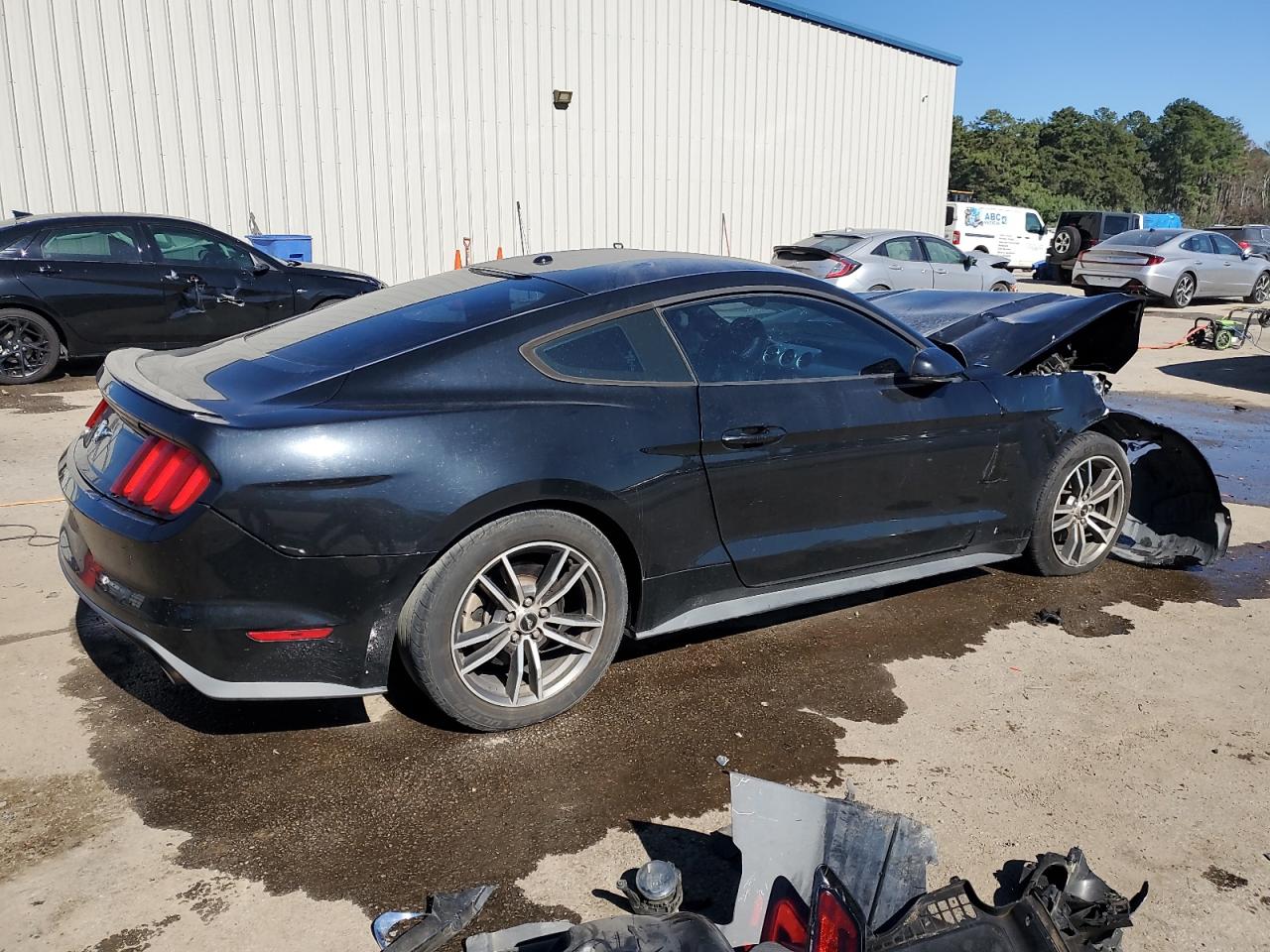 2017 FORD MUSTANG photo 3