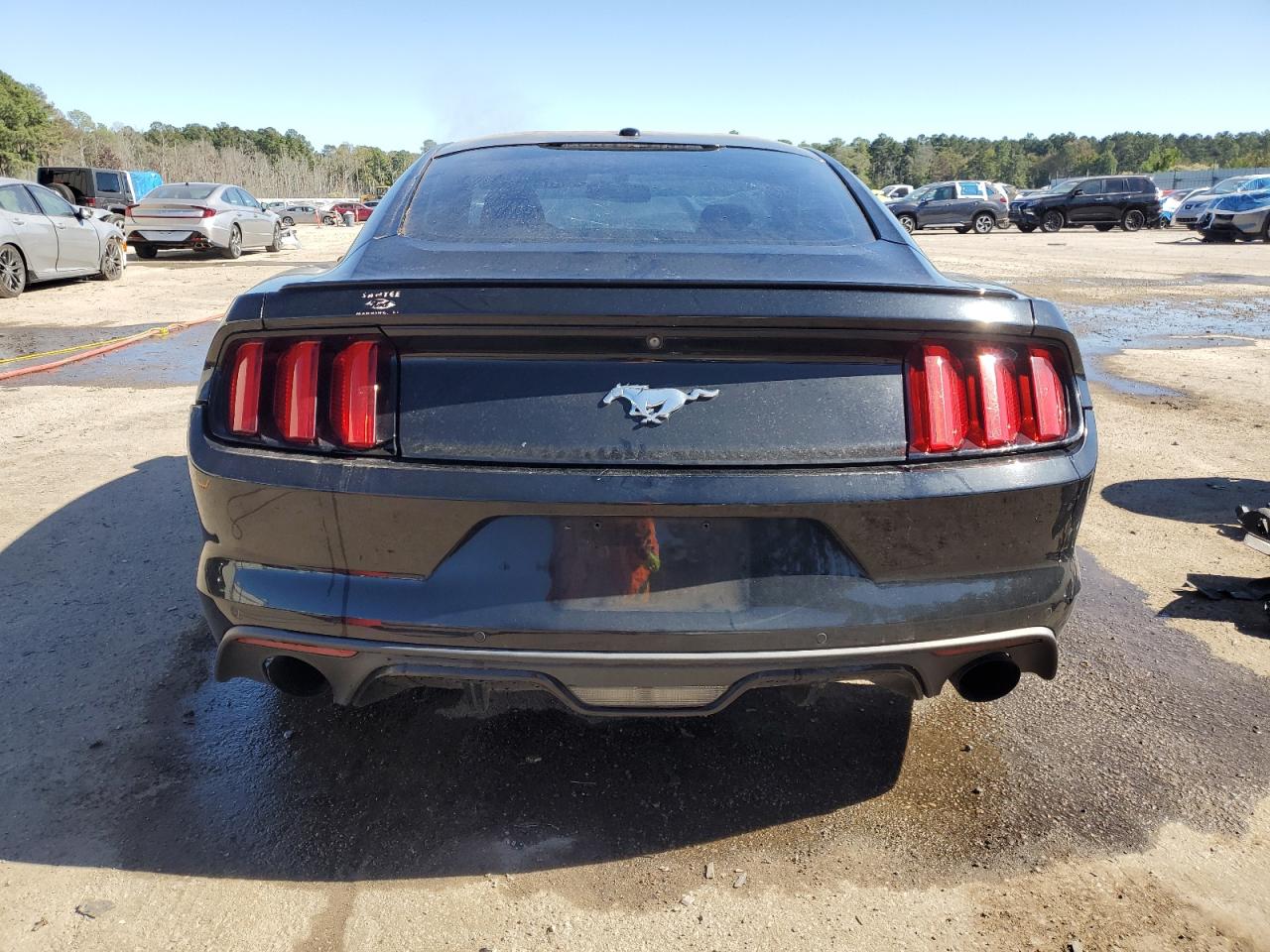 2017 FORD MUSTANG photo 6