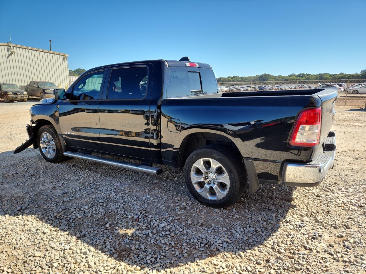 2023 RAM 1500 BIG HORN/LONE STAR photo 3