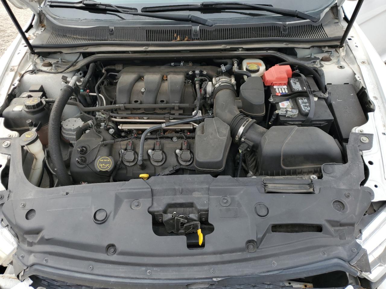 2015 FORD TAURUS photo 21