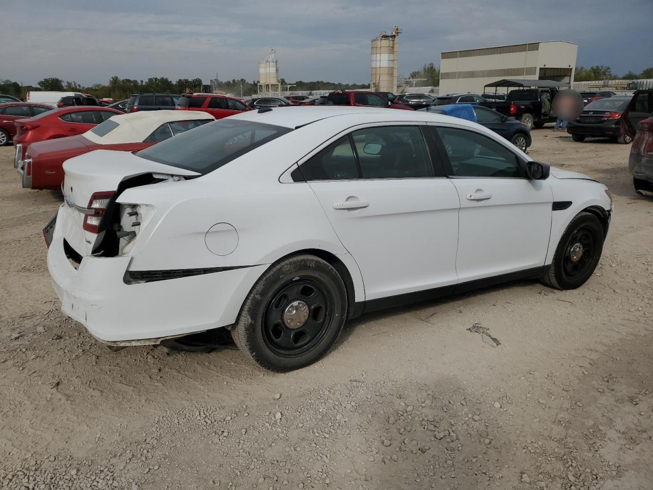 2015 FORD TAURUS photo 5