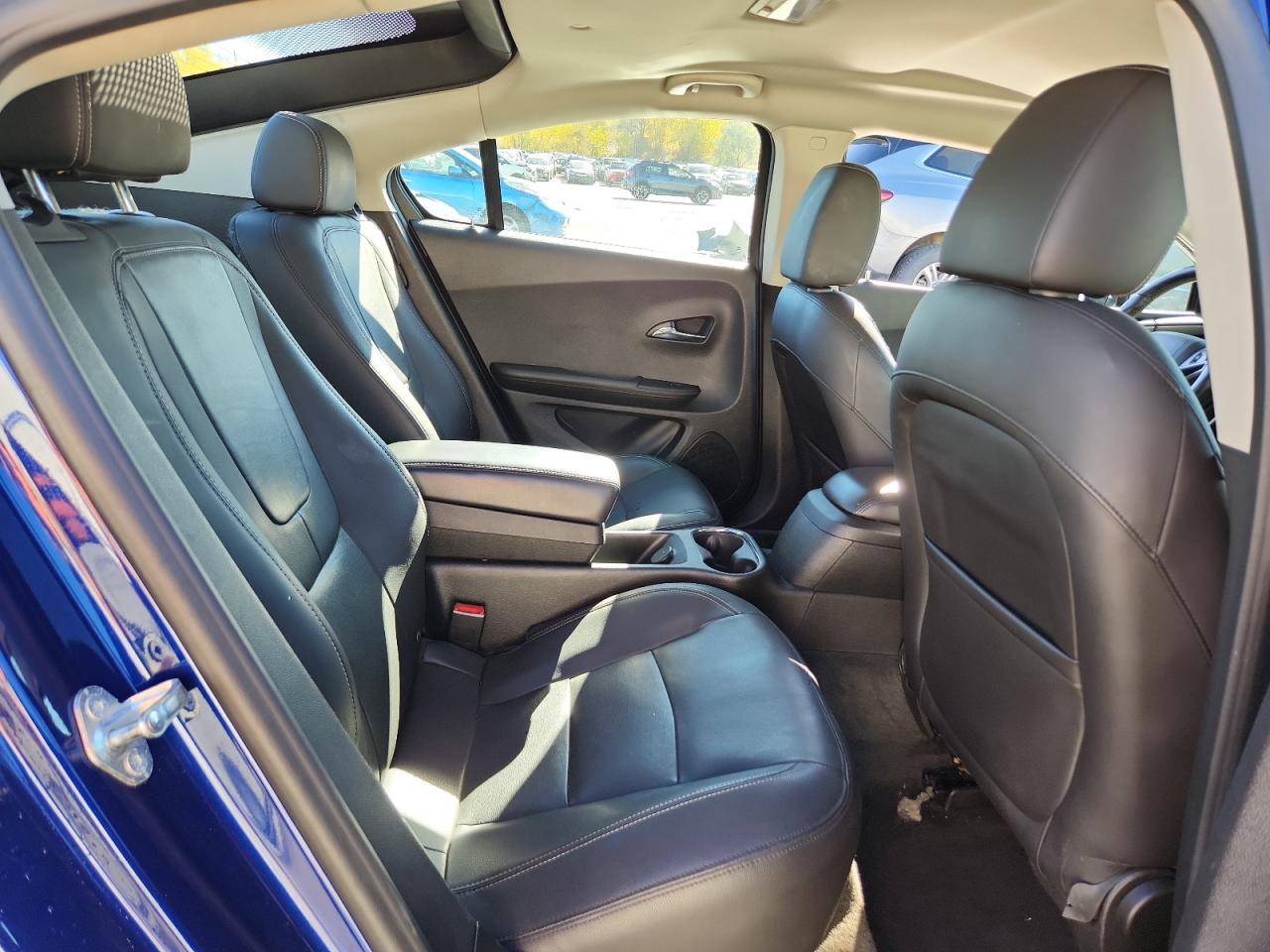 2013 CHEVROLET VOLT photo 10