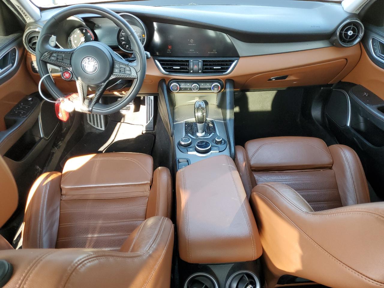 2018 ALFA ROMEO GIULIA TI photo 15