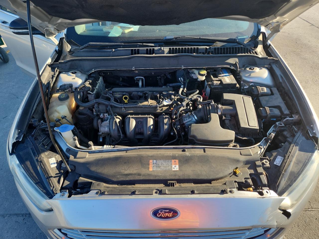 2016 FORD FUSION SE photo 31