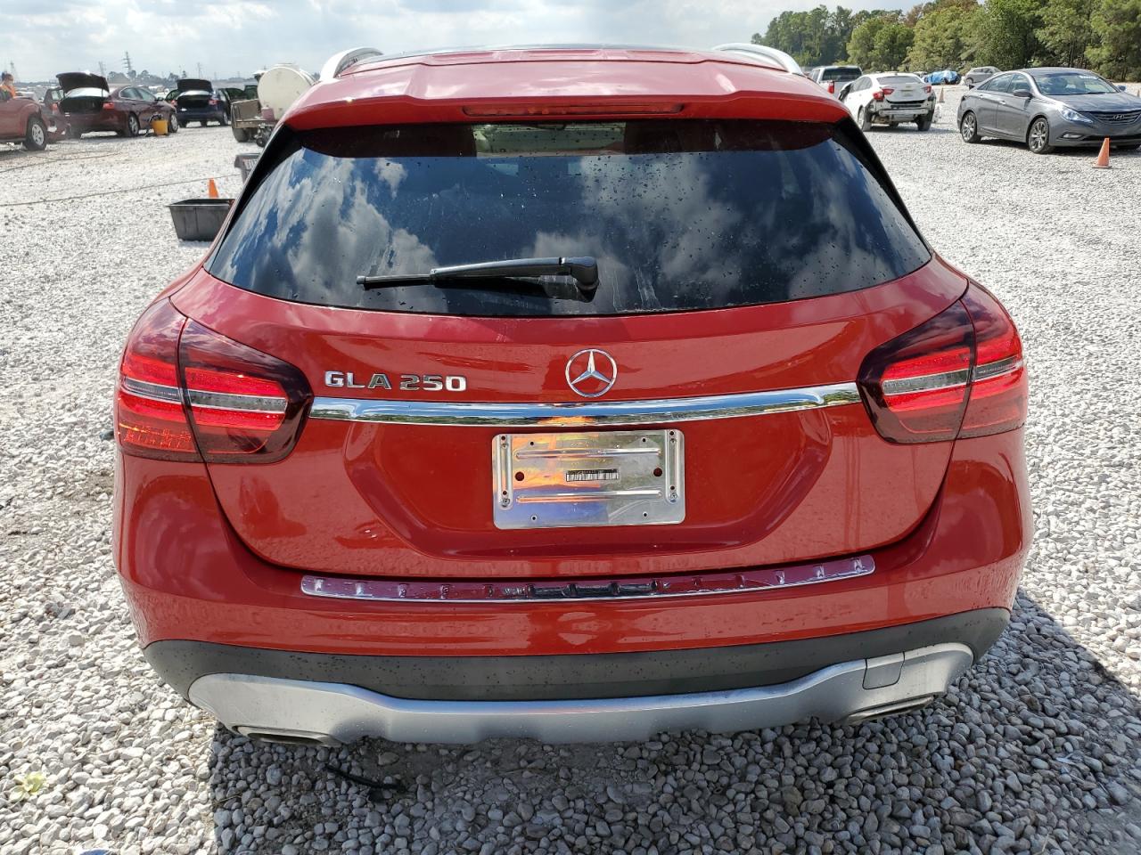 2019 MERCEDES-BENZ GLA 250 photo 11