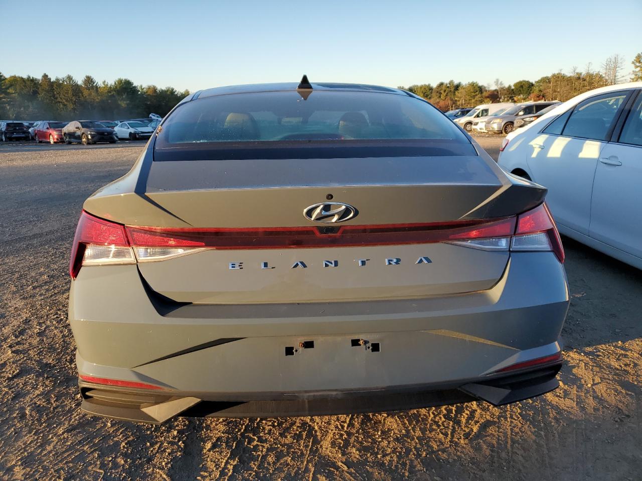 2022 HYUNDAI ELANTRA SEL photo 11