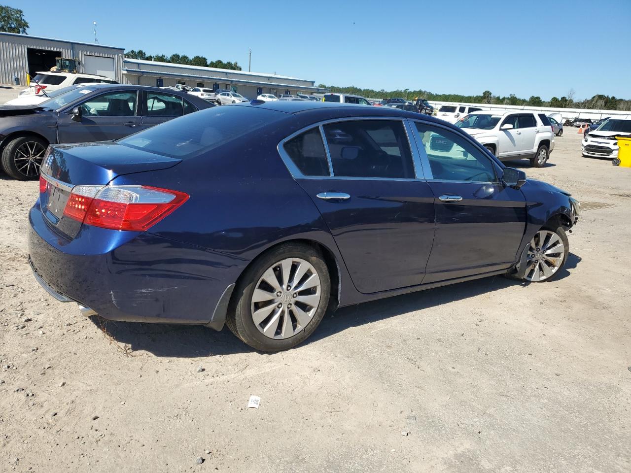 2015 HONDA ACCORD photo 3