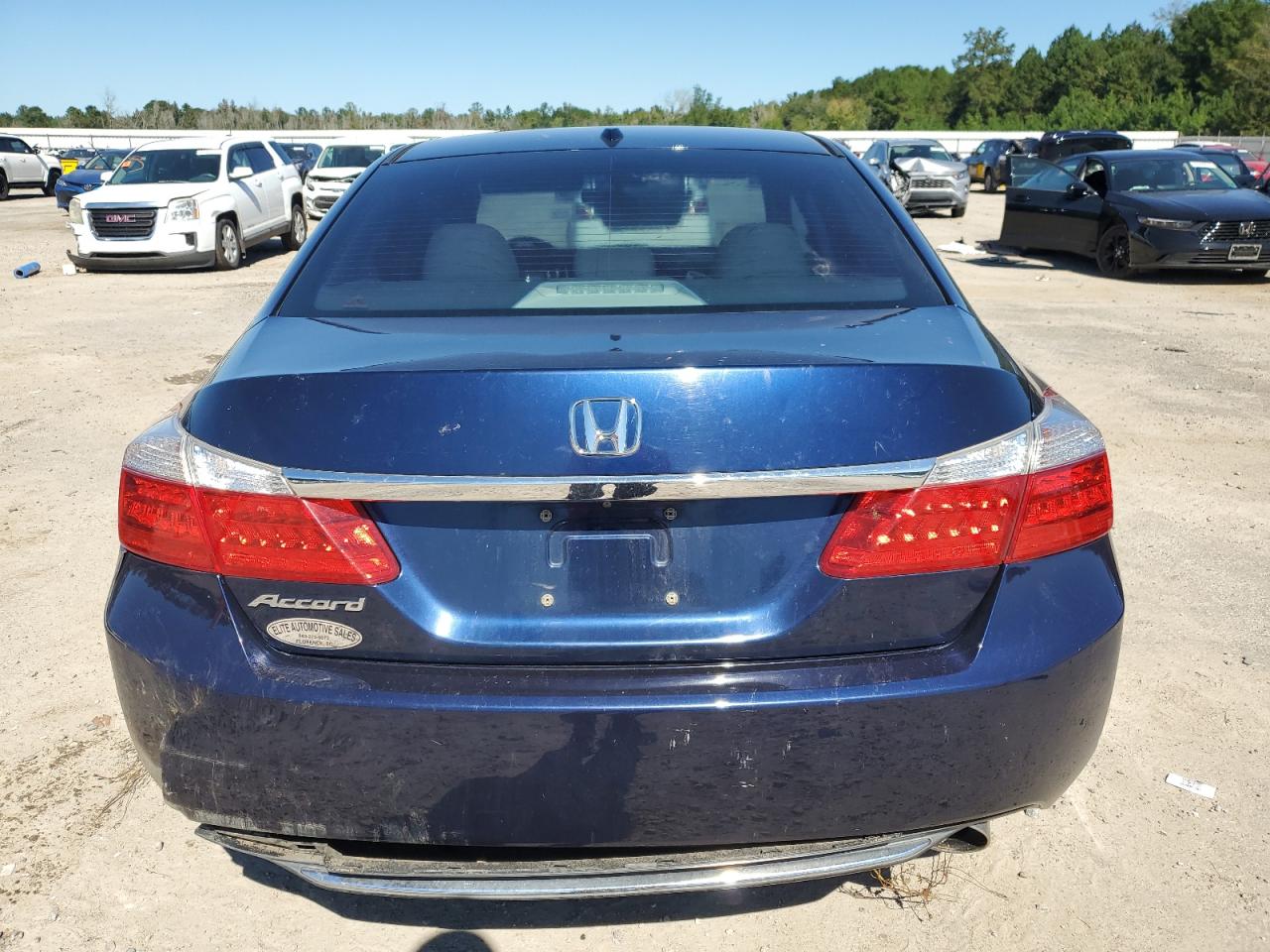 2015 HONDA ACCORD photo 6