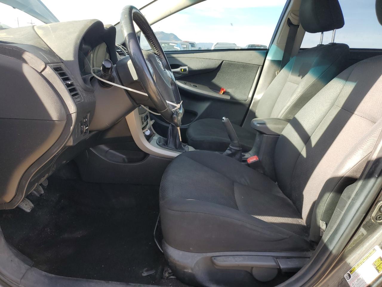 2010 TOYOTA COROLLA S photo 13
