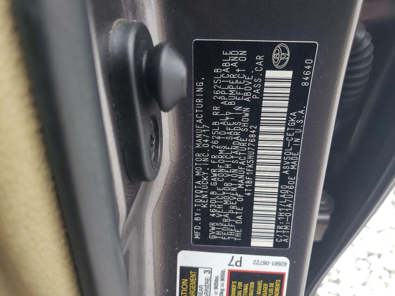 2017 TOYOTA CAMRY LE photo 34