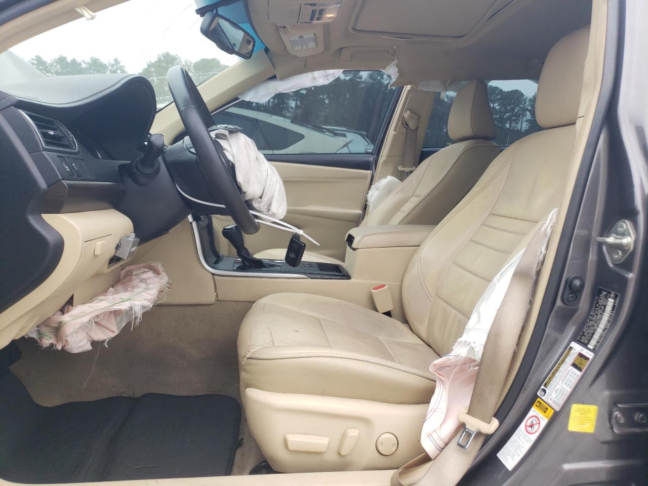 2017 TOYOTA CAMRY LE photo 19