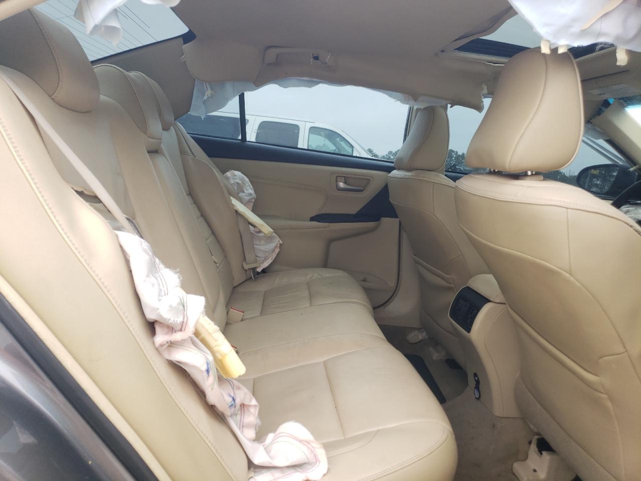 2017 TOYOTA CAMRY LE photo 28