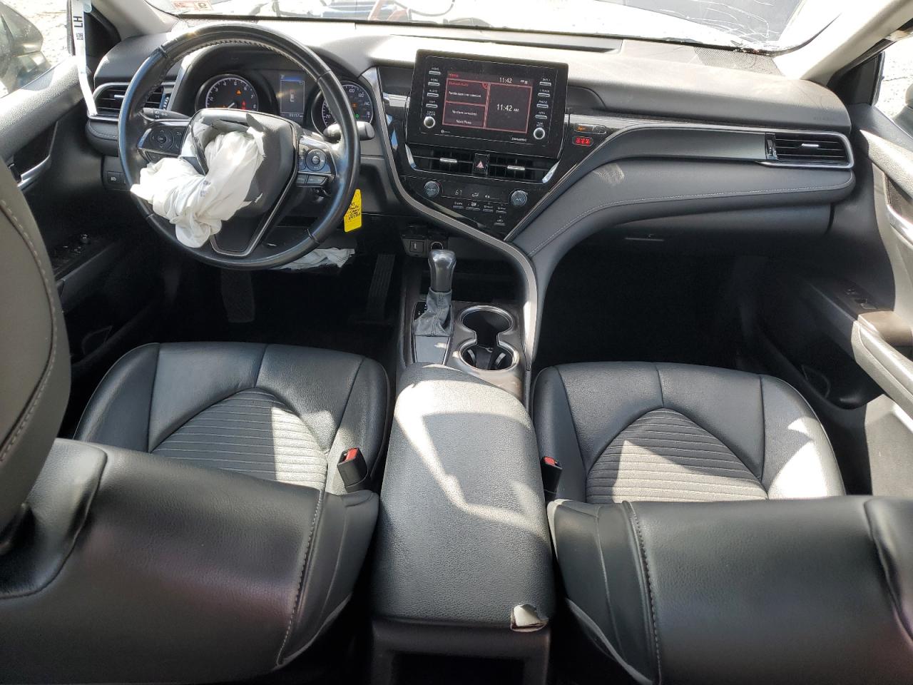 2021 TOYOTA CAMRY SE photo 15
