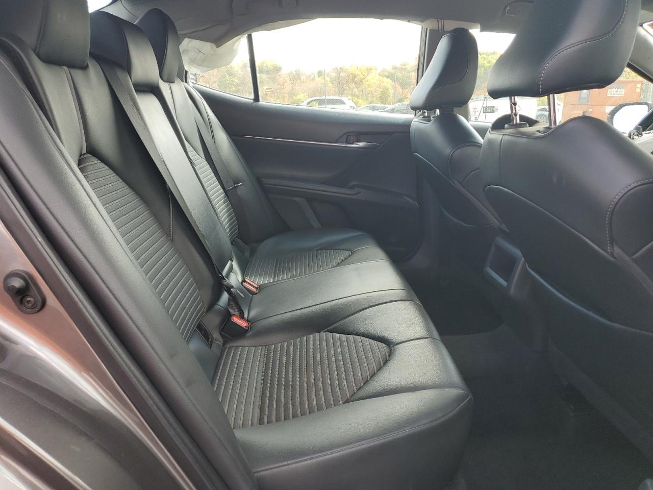 2021 TOYOTA CAMRY SE photo 19