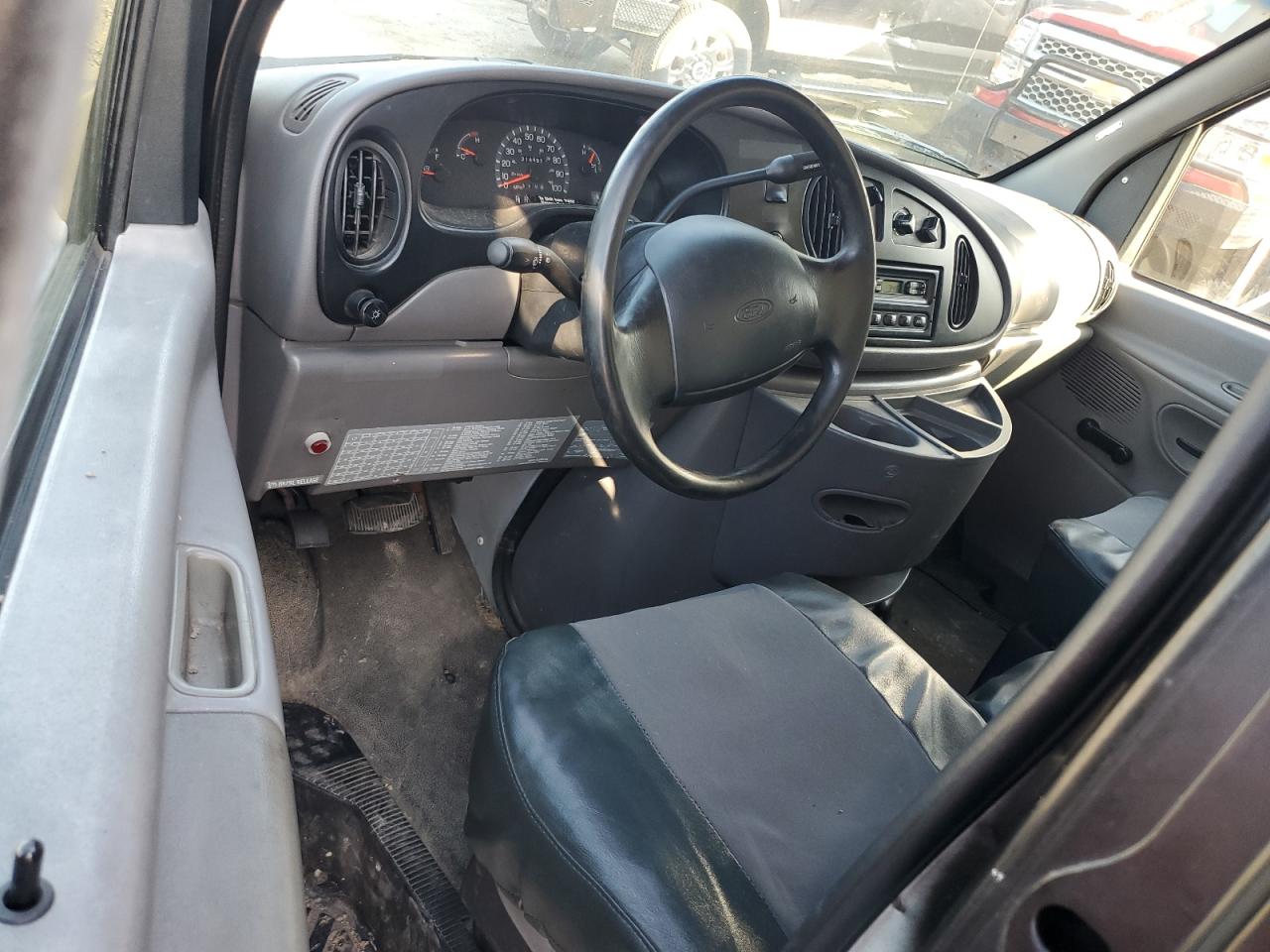 2000 FORD ECONOLINE E350 SUPER DUTY CUTAWAY VAN photo 22