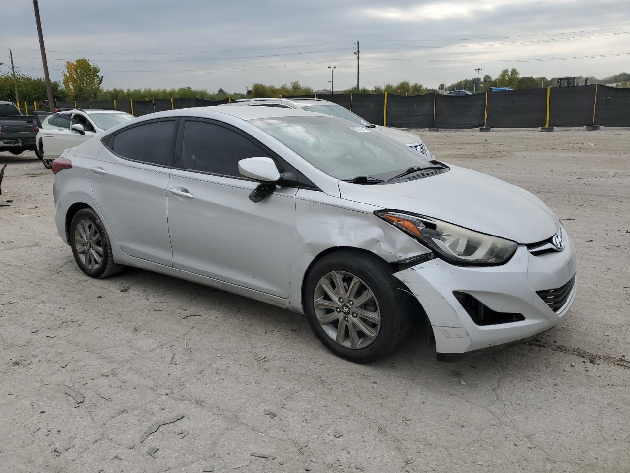 2014 HYUNDAI ELANTRA SE photo 4