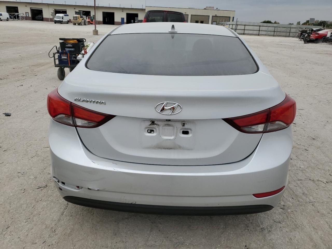 2014 HYUNDAI ELANTRA SE photo 6