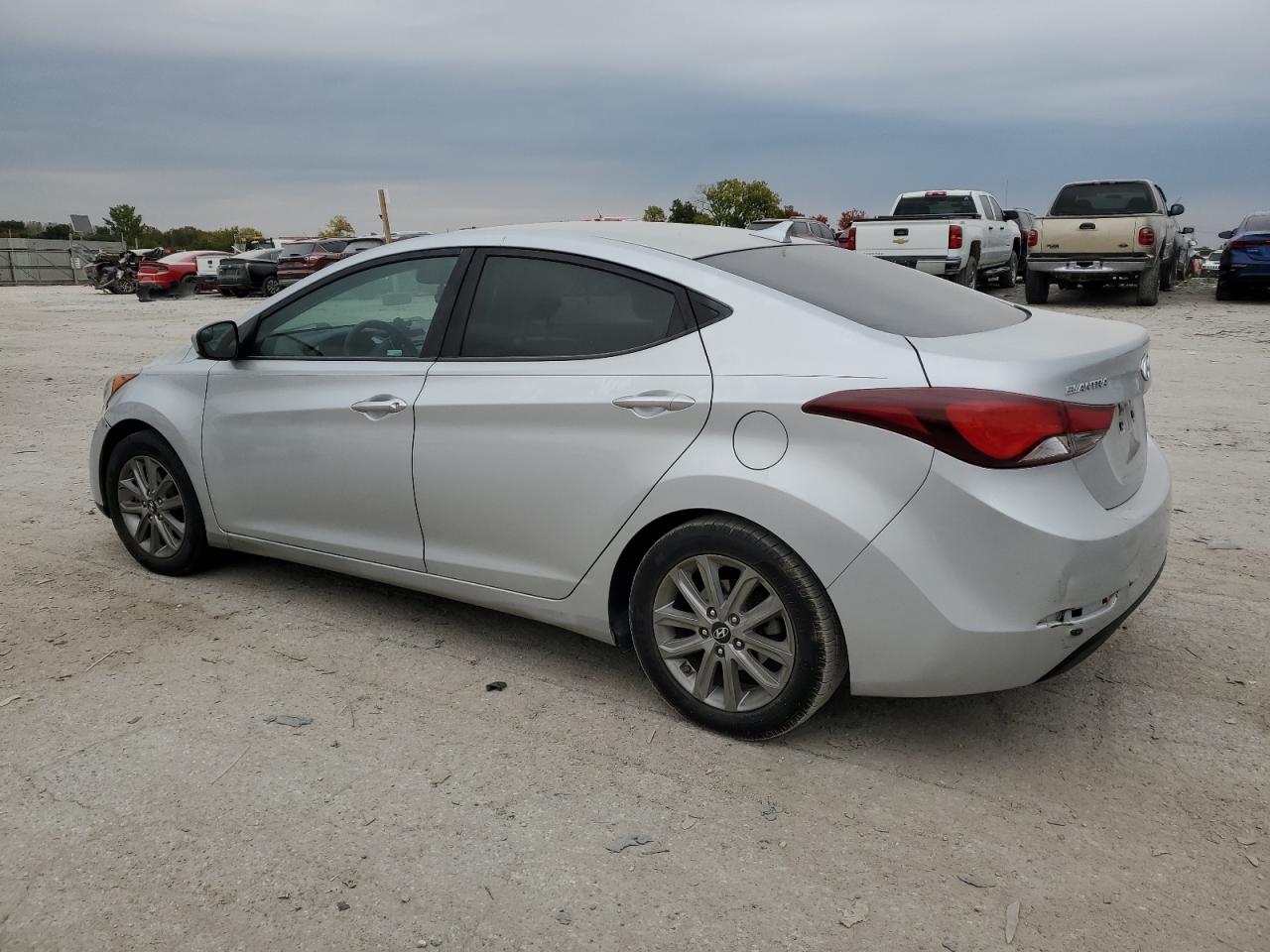 2014 HYUNDAI ELANTRA SE photo 2