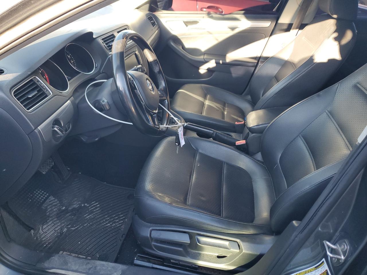 2015 VOLKSWAGEN JETTA SE photo 13