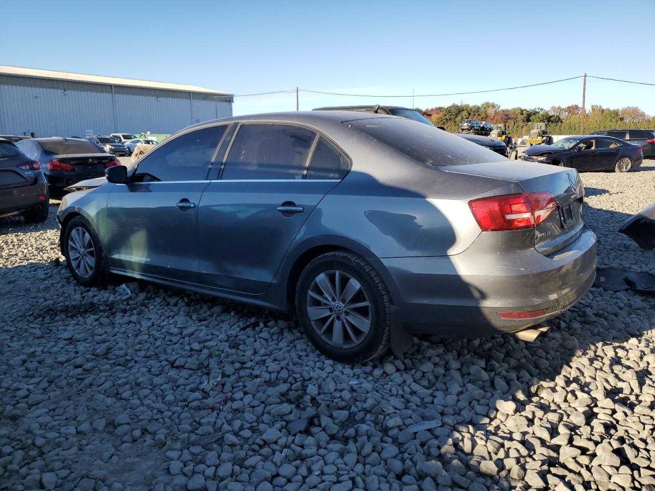 2015 VOLKSWAGEN JETTA SE photo 3