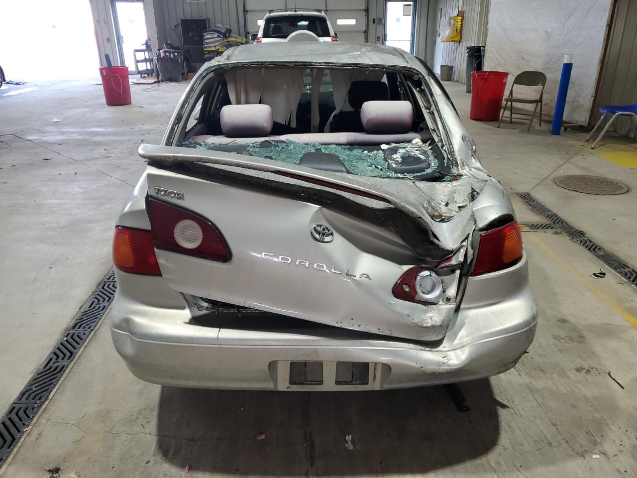 2001 TOYOTA COROLLA S photo 11