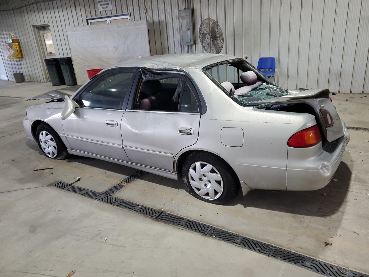 2001 TOYOTA COROLLA S photo 3