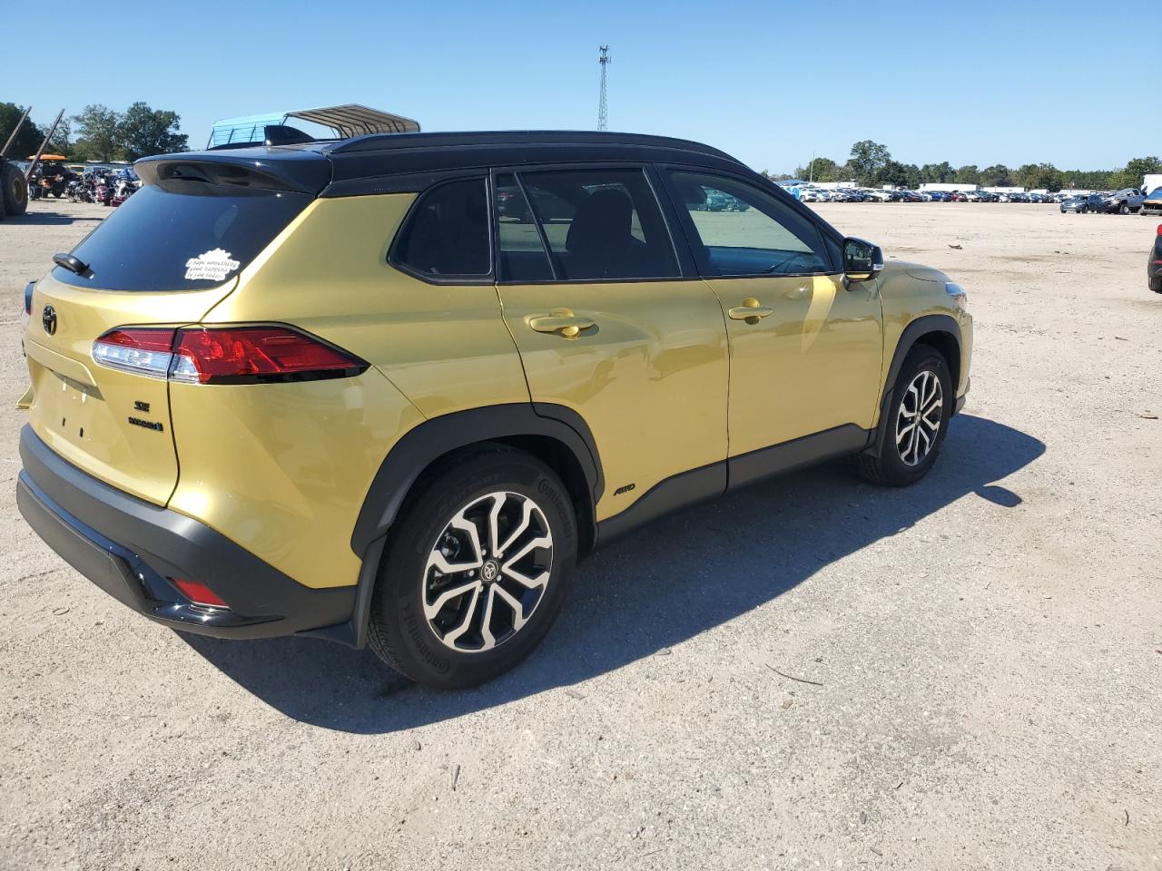 2024 TOYOTA COROLLA CROSS SE photo 3