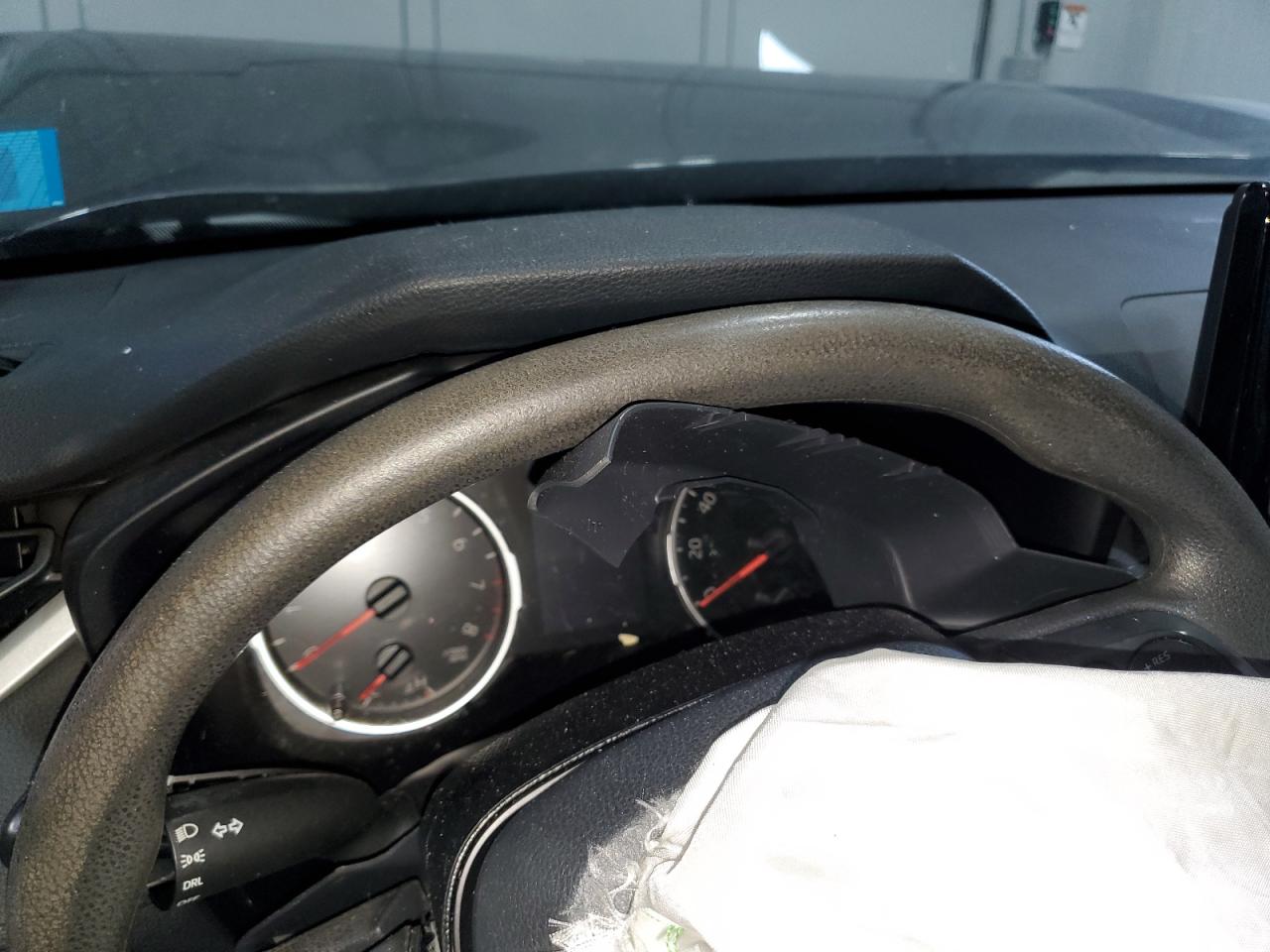 2019 TOYOTA RAV4 LE photo 17