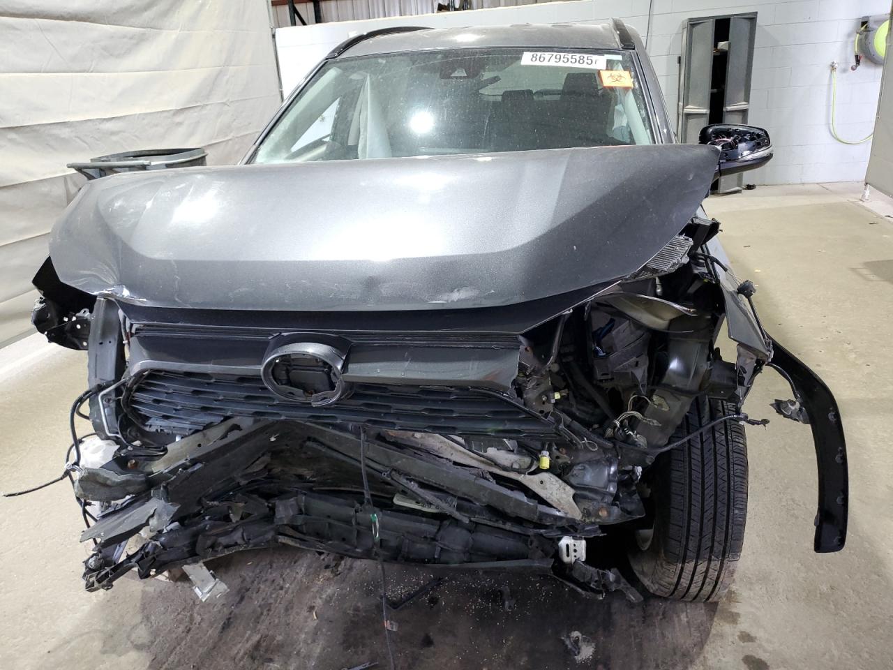2019 TOYOTA RAV4 LE photo 9