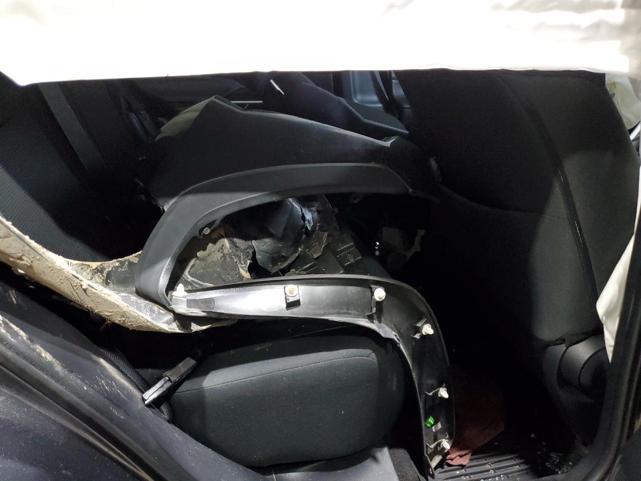 2019 TOYOTA RAV4 LE photo 19