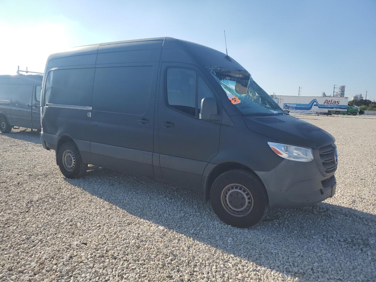 2021 MERCEDES BENZ SPRINTER DELIVERY VAN photo 4