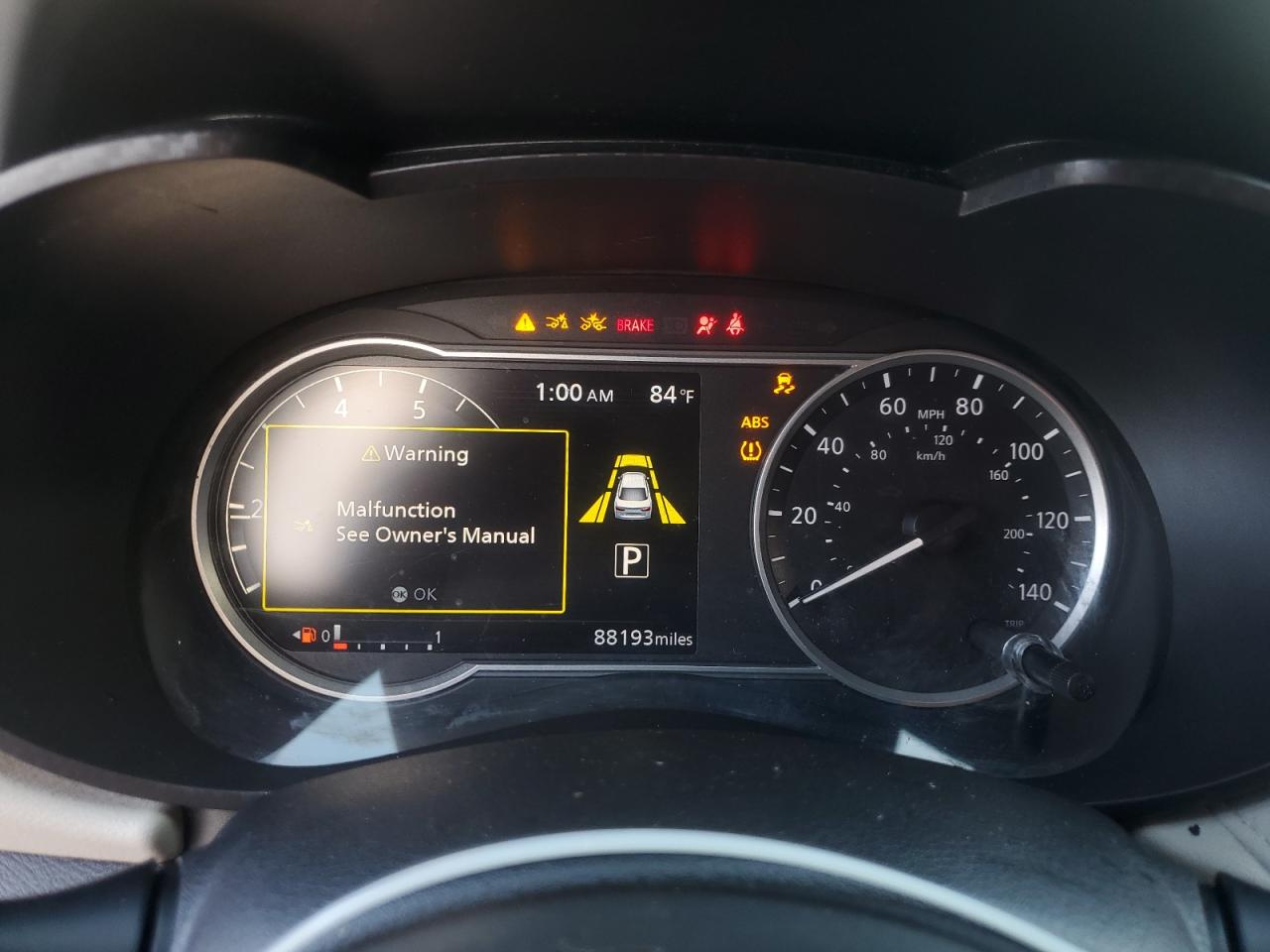 2021 NISSAN VERSA SV photo 17