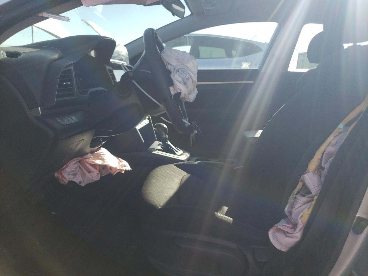 2020 HYUNDAI ELANTRA SEL photo 13