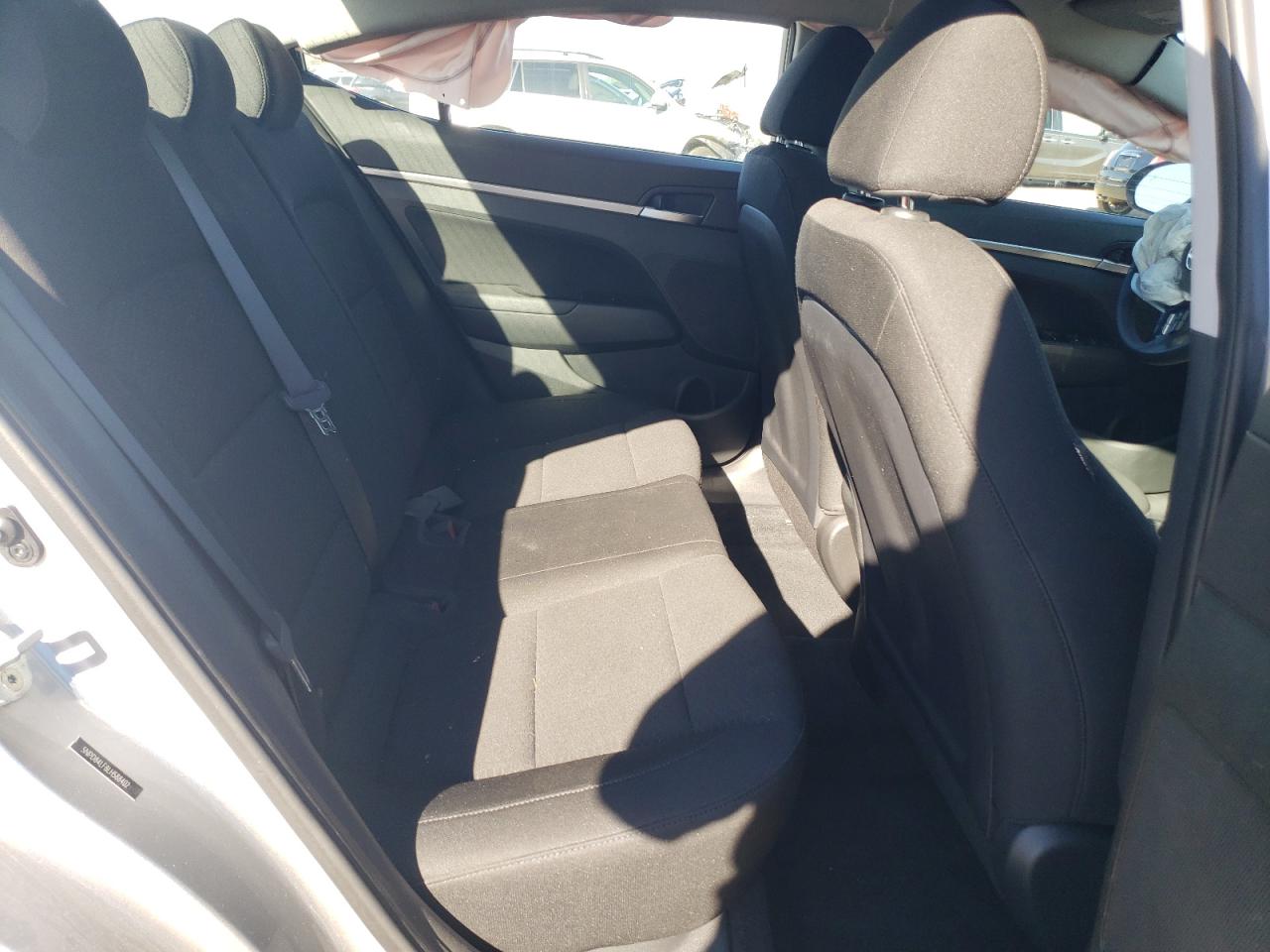 2020 HYUNDAI ELANTRA SEL photo 19