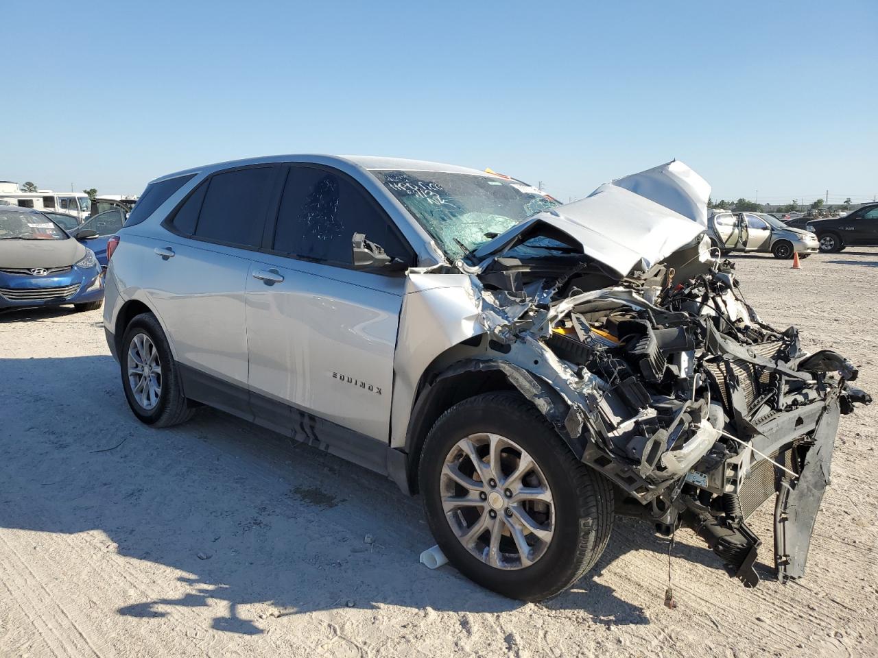 2020 CHEVROLET EQUINOX LS photo 4