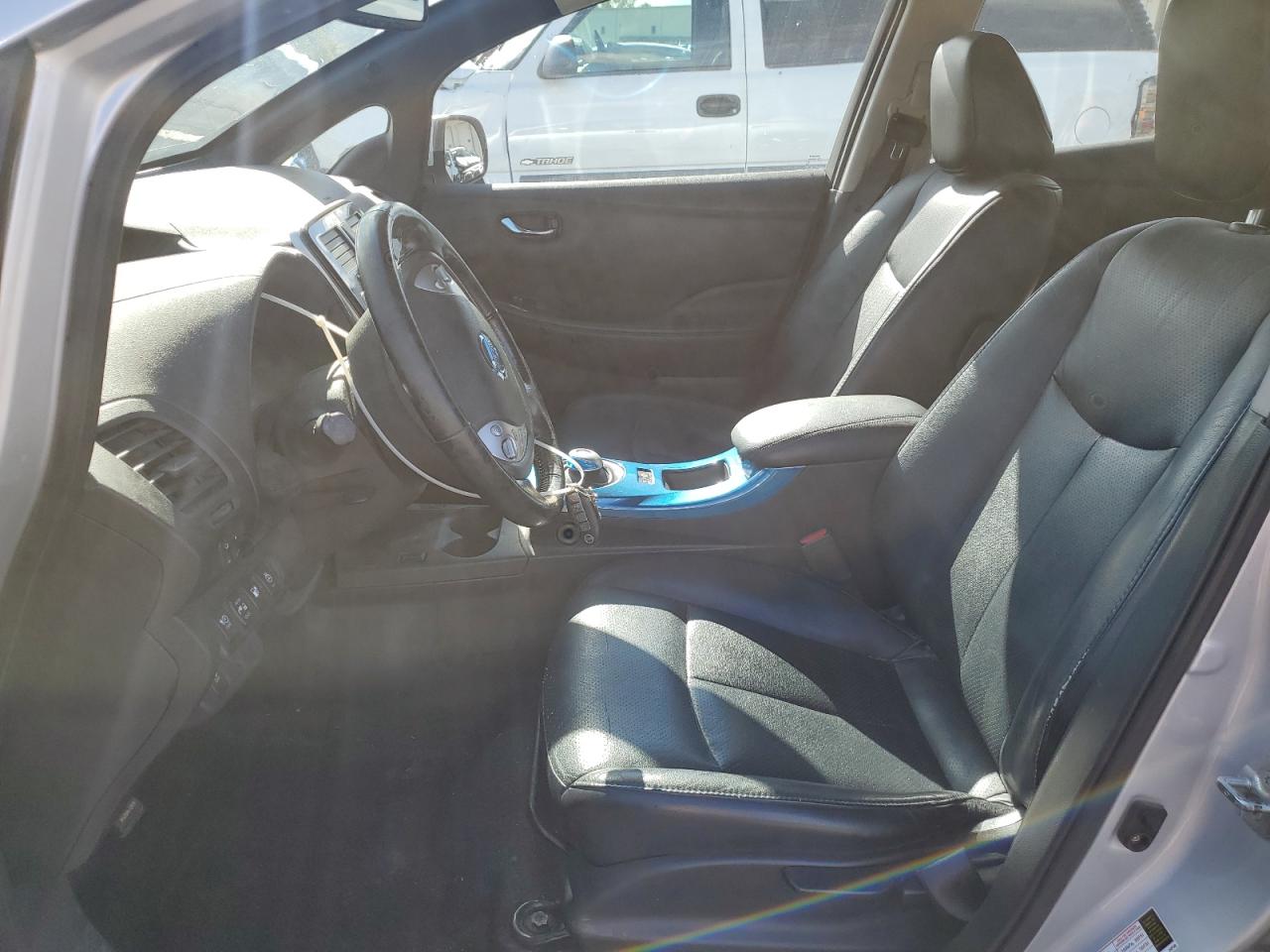 2013 NISSAN LEAF S photo 13