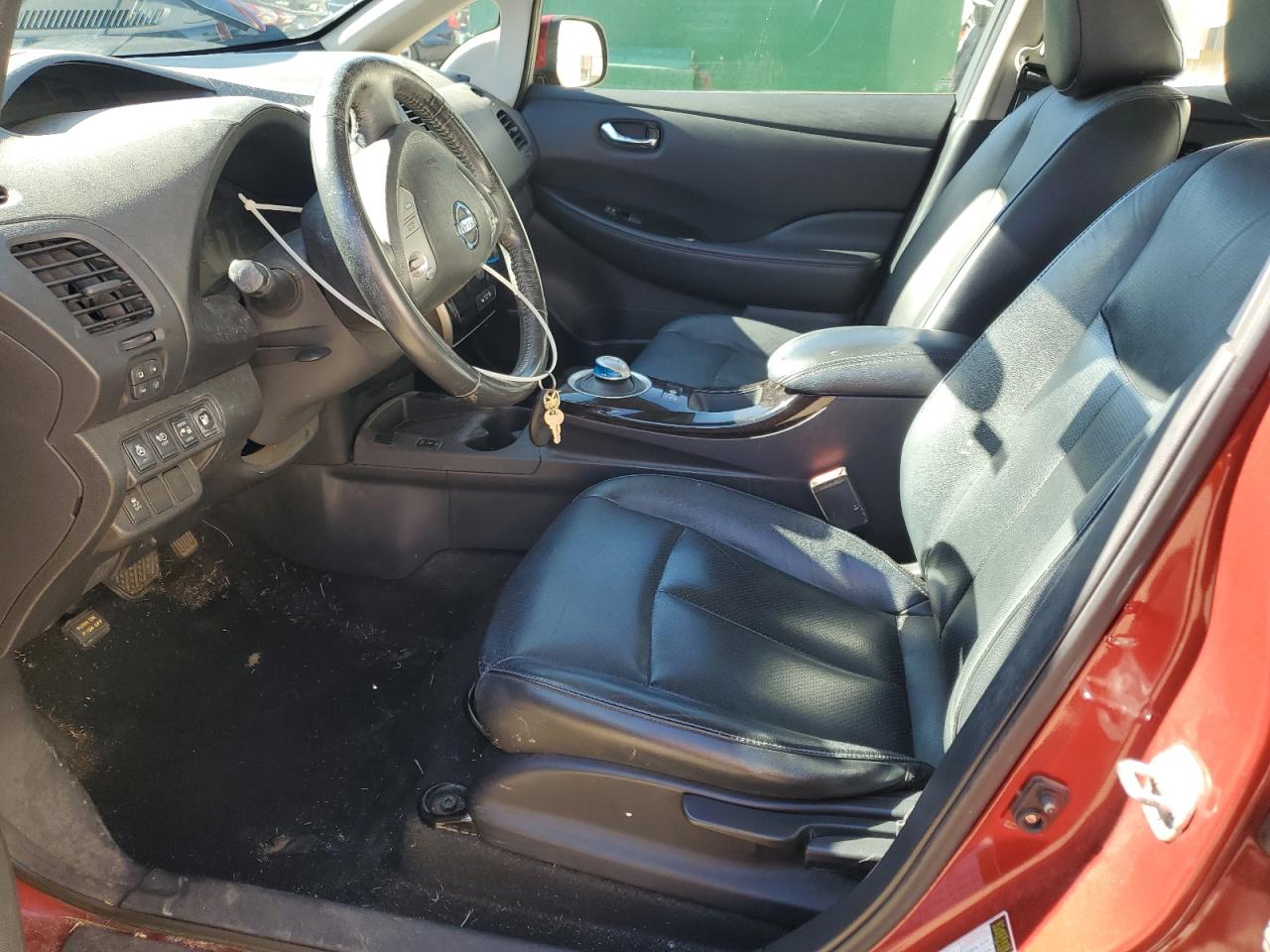 2014 NISSAN LEAF S photo 13