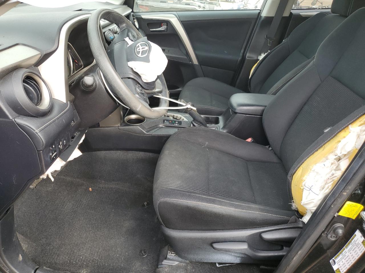2015 TOYOTA RAV4 XLE photo 7