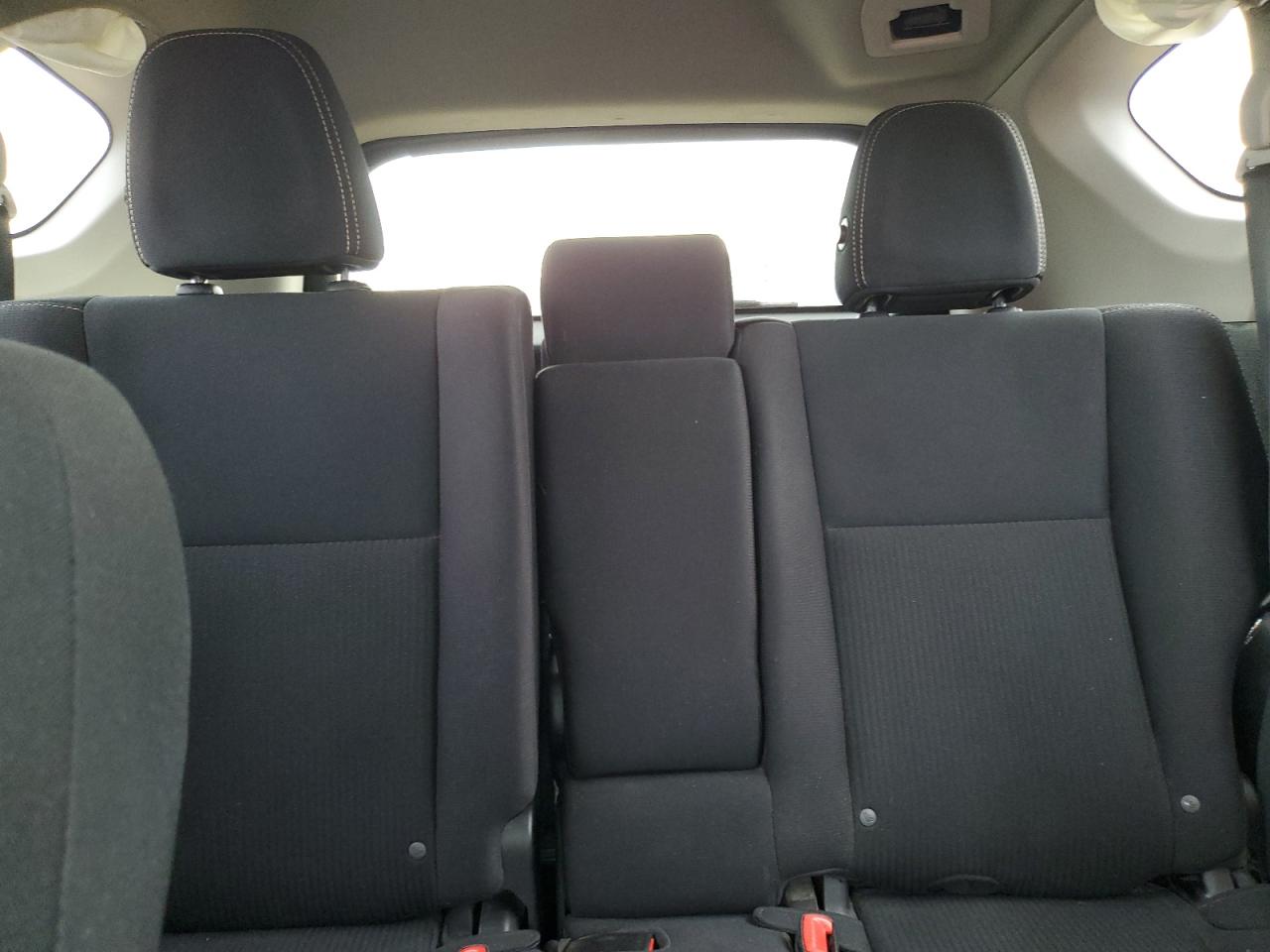 2015 TOYOTA RAV4 XLE photo 10