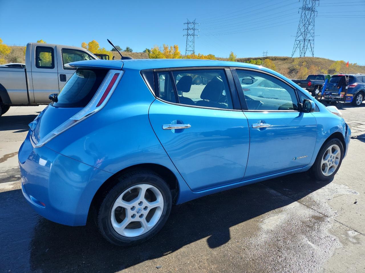 2013 NISSAN LEAF S photo 5