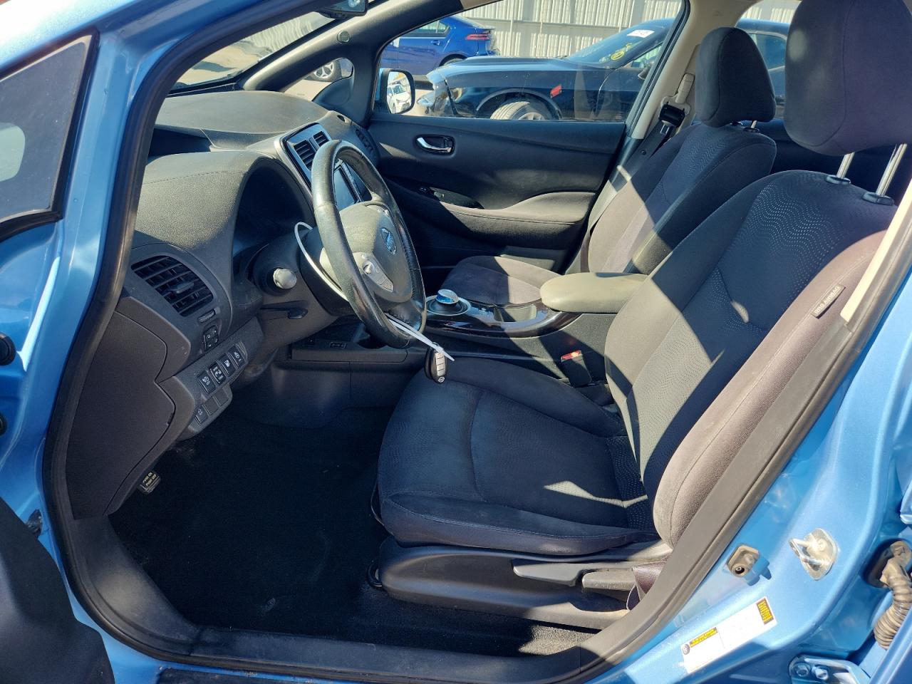 2013 NISSAN LEAF S photo 13