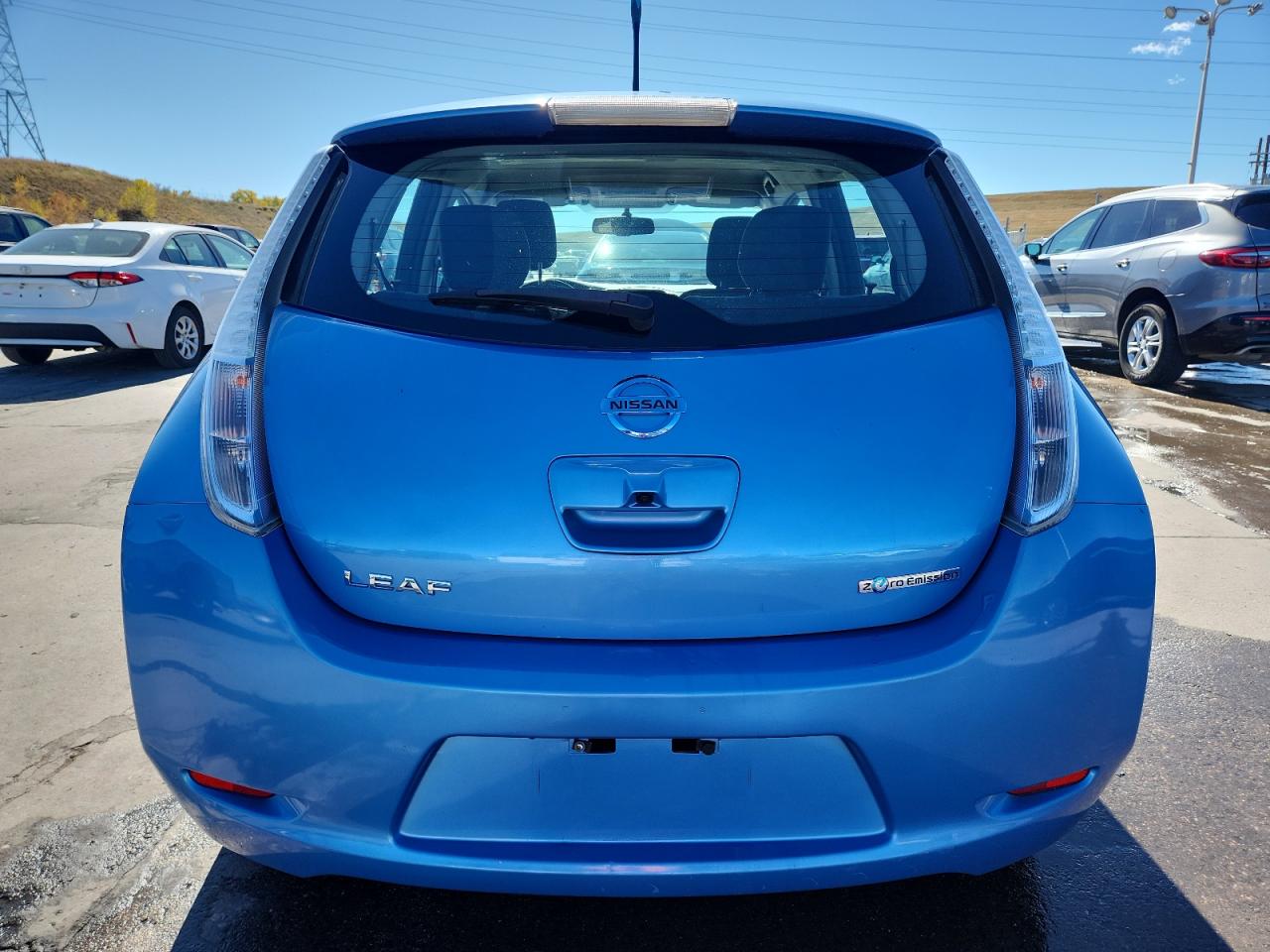 2013 NISSAN LEAF S photo 11