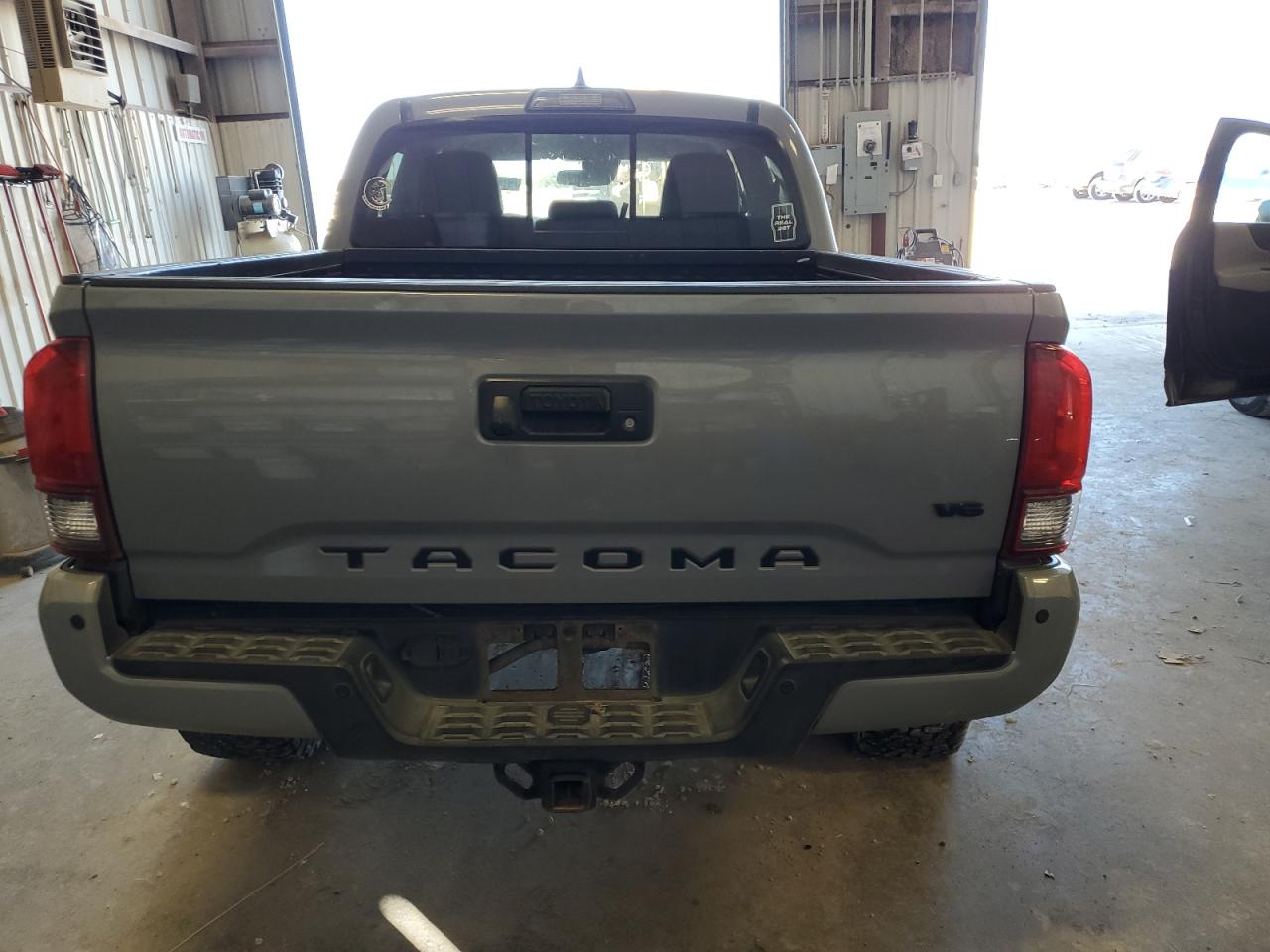 2019 TOYOTA TACOMA DOUBLE CAB photo 6