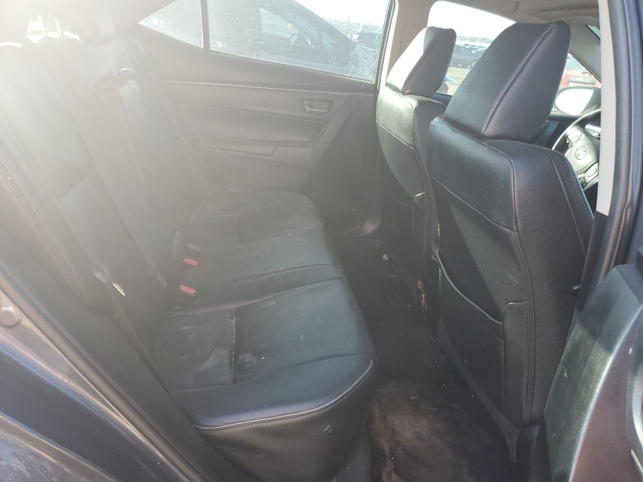 2015 TOYOTA COROLLA L photo 19