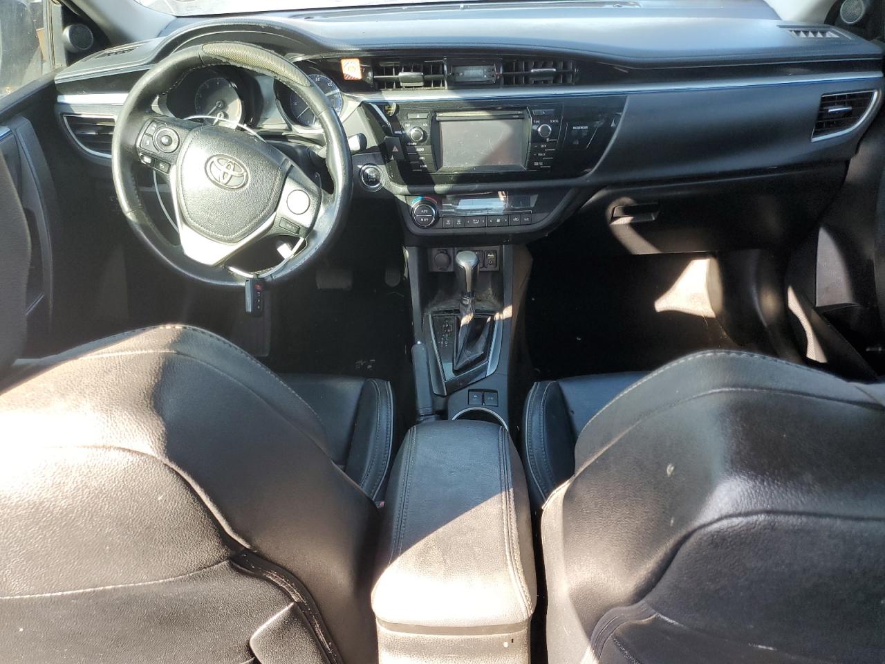 2015 TOYOTA COROLLA L photo 15