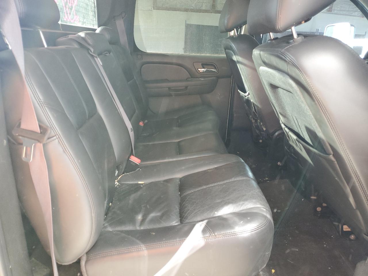 2011 CHEVROLET AVALANCHE LT photo 19