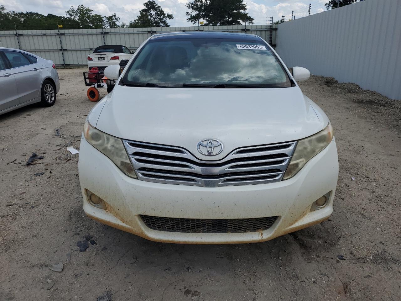 2009 TOYOTA VENZA photo 5