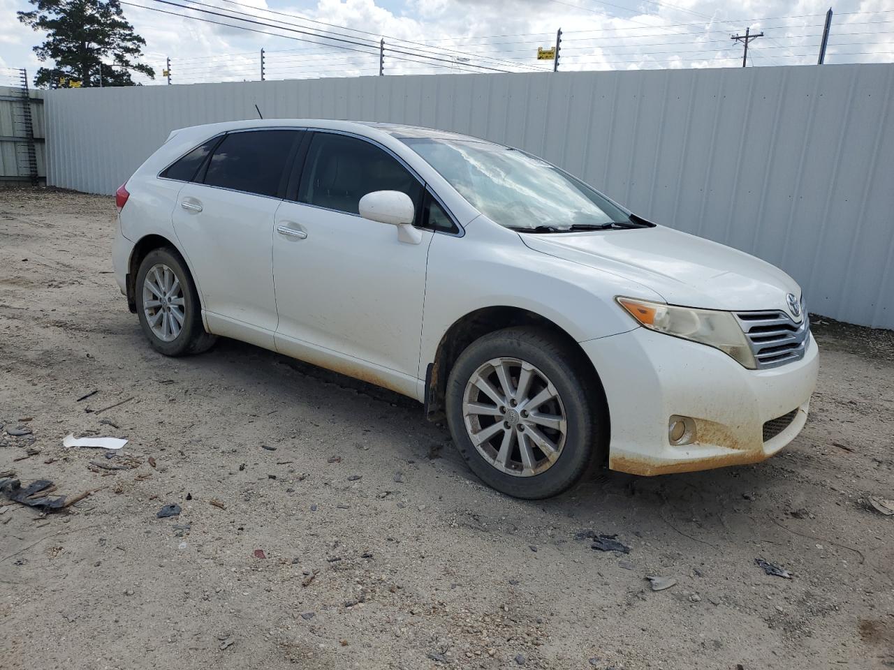 2009 TOYOTA VENZA photo 4
